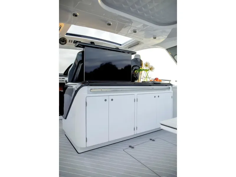 Slide: The Image of Azimut Verve 48 2026 - 12