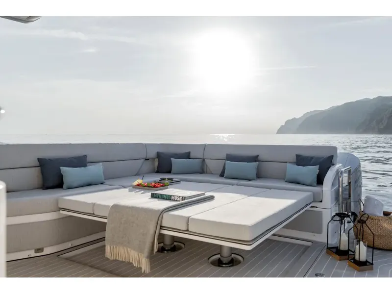 Slide: The Image of Azimut Verve 48 2026 - 13