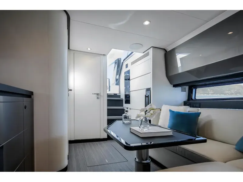 Slide: The Image of Azimut Verve 48 2026 - 17