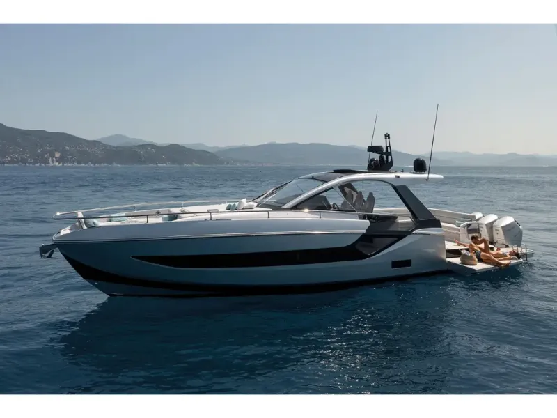 Slide: The Image of Azimut Verve 48 2026 - 21