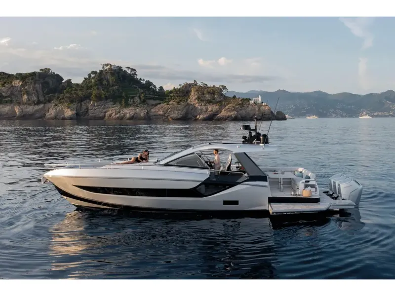 Slide: The Image of Azimut Verve 48 2026 - 22