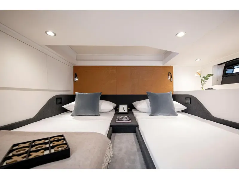 Slide: The Image of Azimut Verve 48 2026 - 24