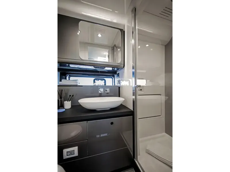 Slide: The Image of Azimut Verve 48 2026 - 25