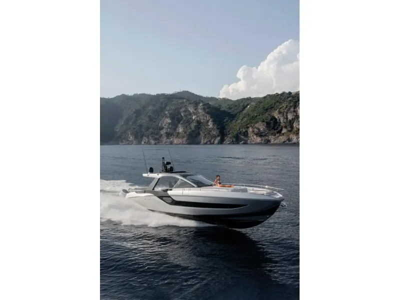 Slide: The Image of Azimut Verve 48 2026 - 34