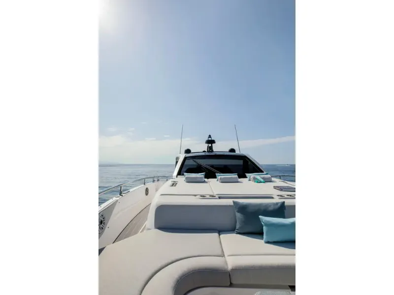 Slide: The Image of Azimut Verve 48 2026 - 4