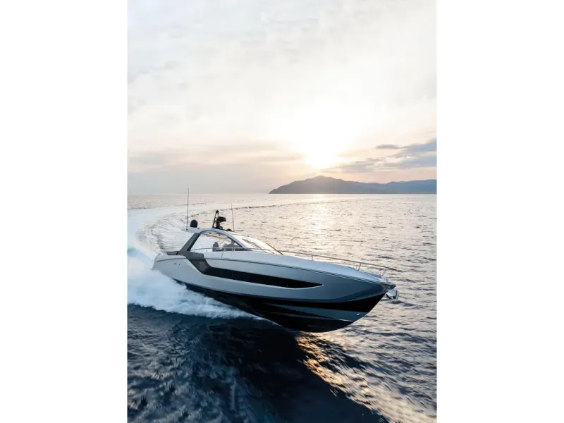 Slide: The Image of Azimut Verve 48 2026 - 42