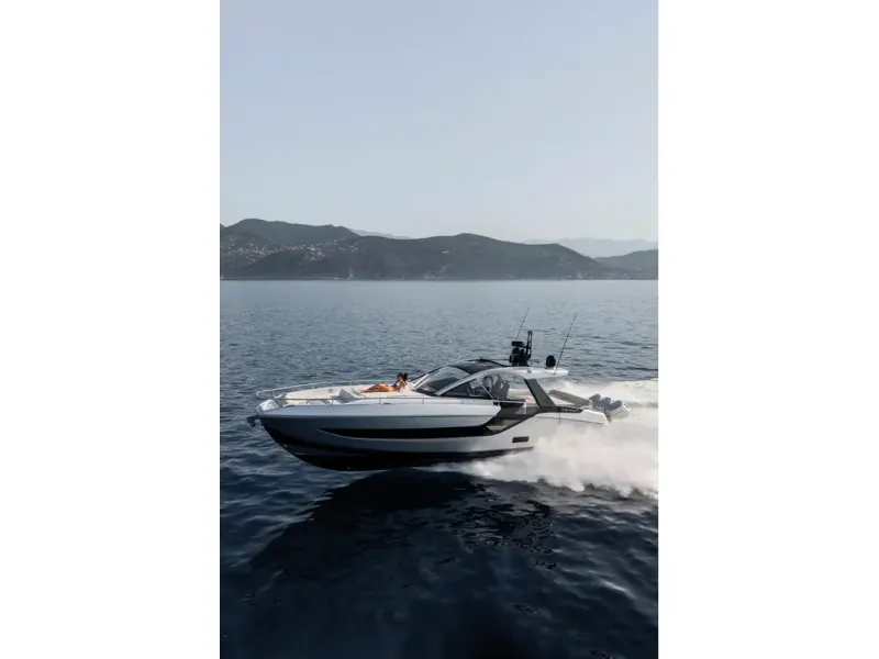 Slide: The Image of Azimut Verve 48 2026 - 43