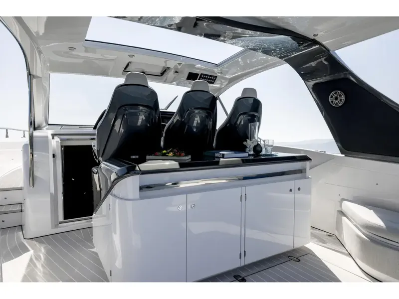 Slide: The Image of Azimut Verve 42 2026 - 14