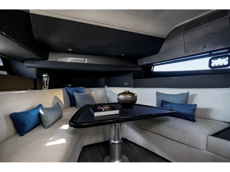 Slide: The Image of Azimut Verve 42 2026 - 21