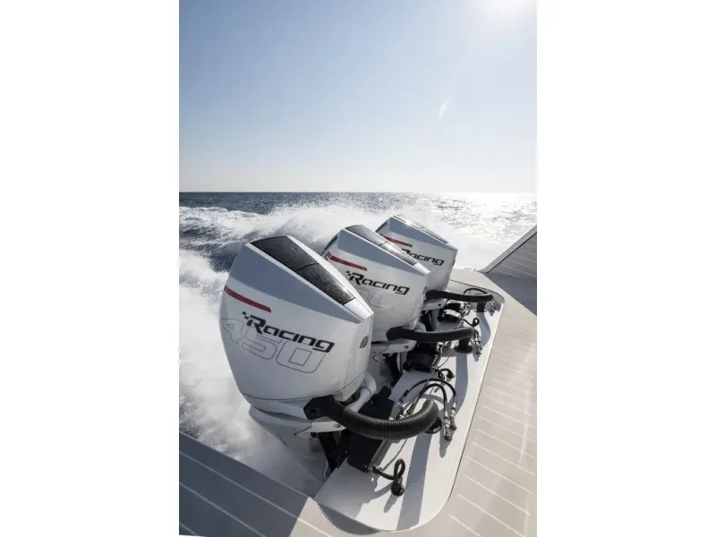 Slide: The Image of Azimut Verve 42 2026 - 25