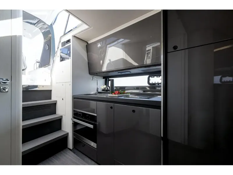 Slide: The Image of Azimut Verve 42 2026 - 29