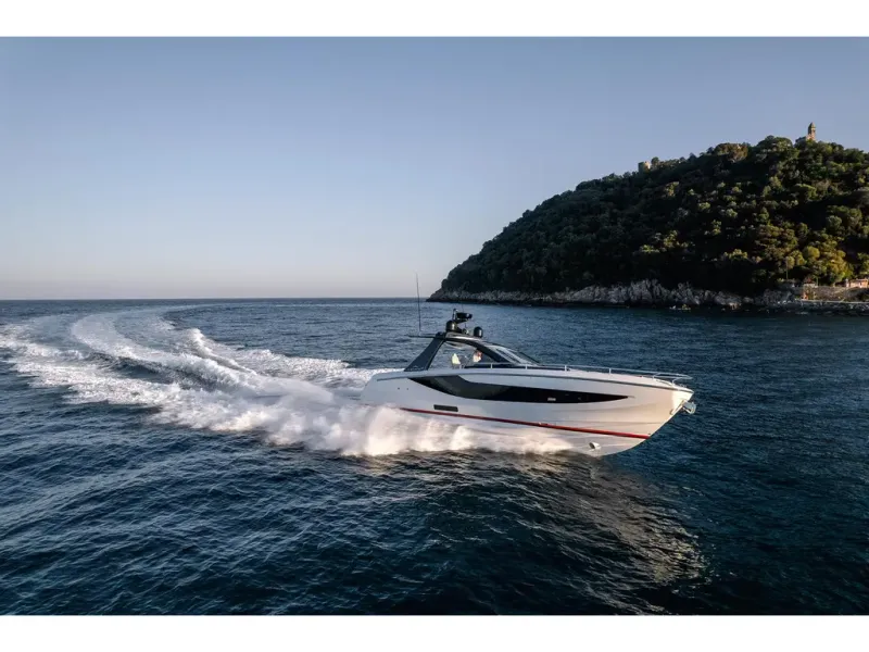 Slide: The Image of Azimut Verve 42 2026 - 3