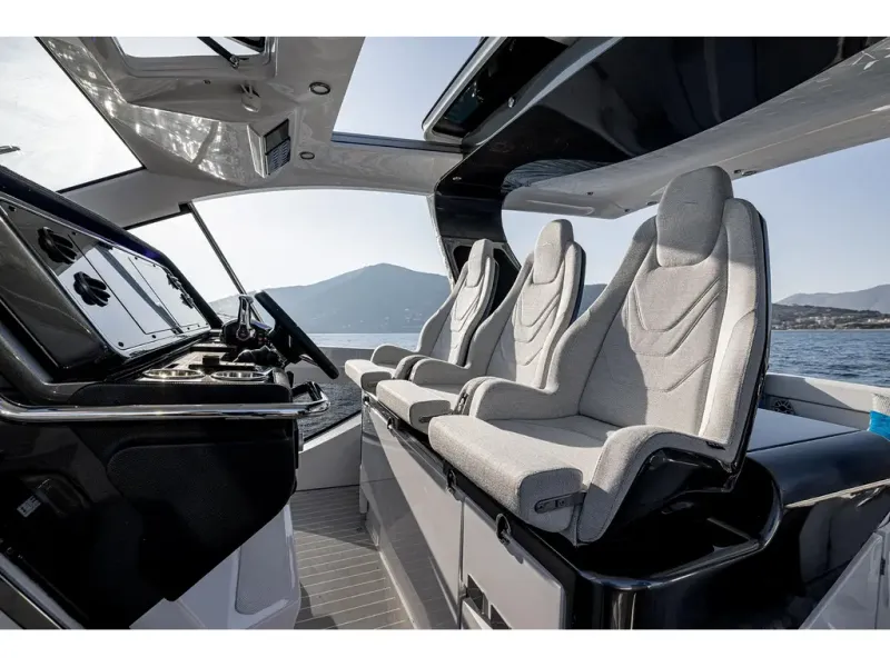 Slide: The Image of Azimut Verve 42 2026 - 31