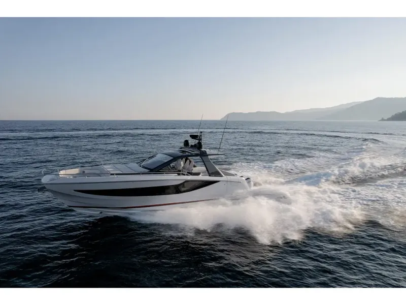 Slide: The Image of Azimut Verve 42 2026 - 4