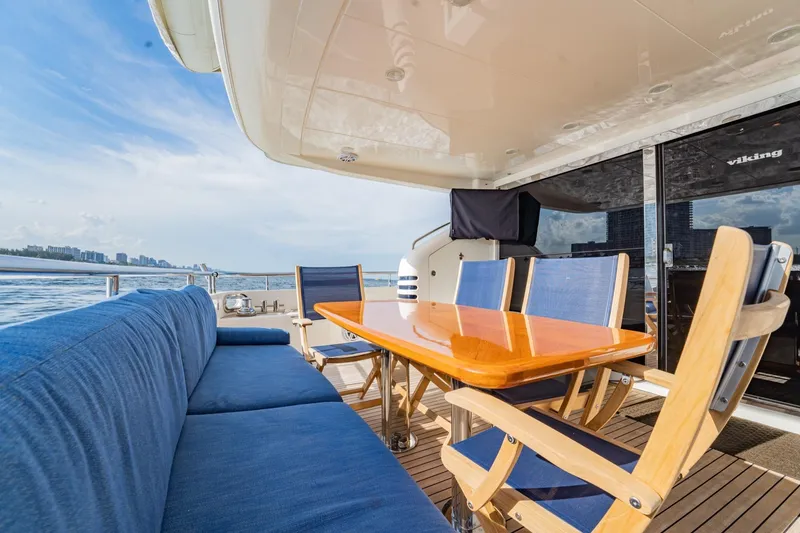 Slide: The Image of Viking Flybridge 2004 - 18