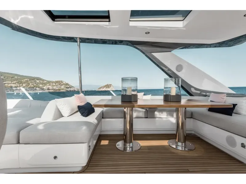 Slide: The Image of Azimut FLY 78 2026 - 14