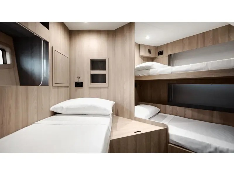 Slide: The Image of Azimut FLY 78 2026 - 19