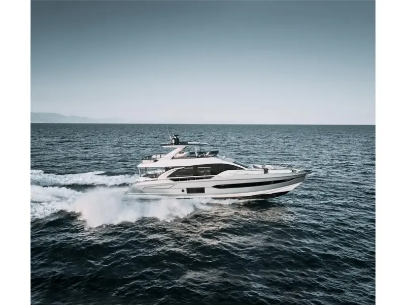 Slide: The Image of Azimut FLY 78 2026 - 2