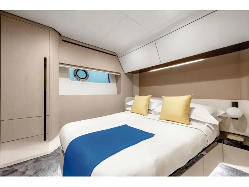 Slide: The Image of Azimut FLY 78 2026 - 35