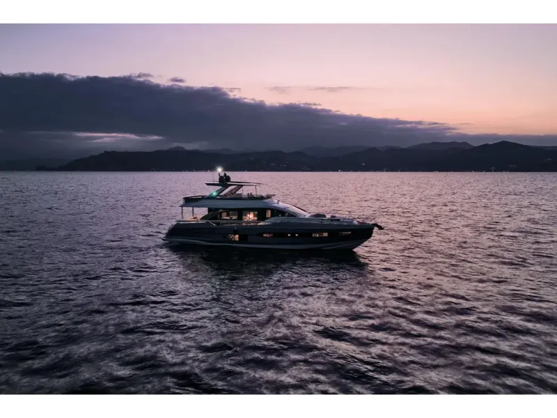 Slide: The Image of Azimut FLY 78 2026 - 5