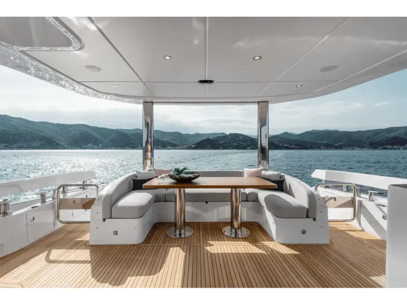 Slide: The Image of Azimut FLY 78 2026 - 6