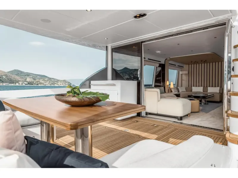 Slide: The Image of Azimut FLY 78 2026 - 7