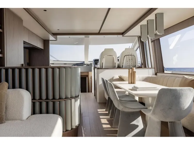 Slide: The Image of Azimut FLY 72 2026 - 14