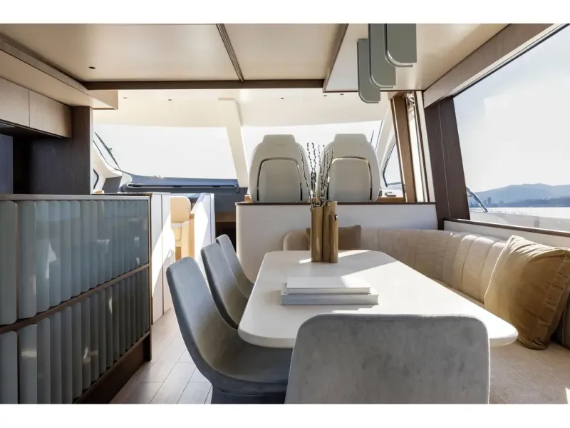 Slide: The Image of Azimut FLY 72 2026 - 15