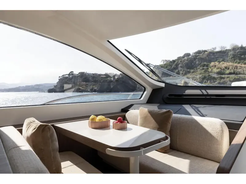 Slide: The Image of Azimut FLY 72 2026 - 17