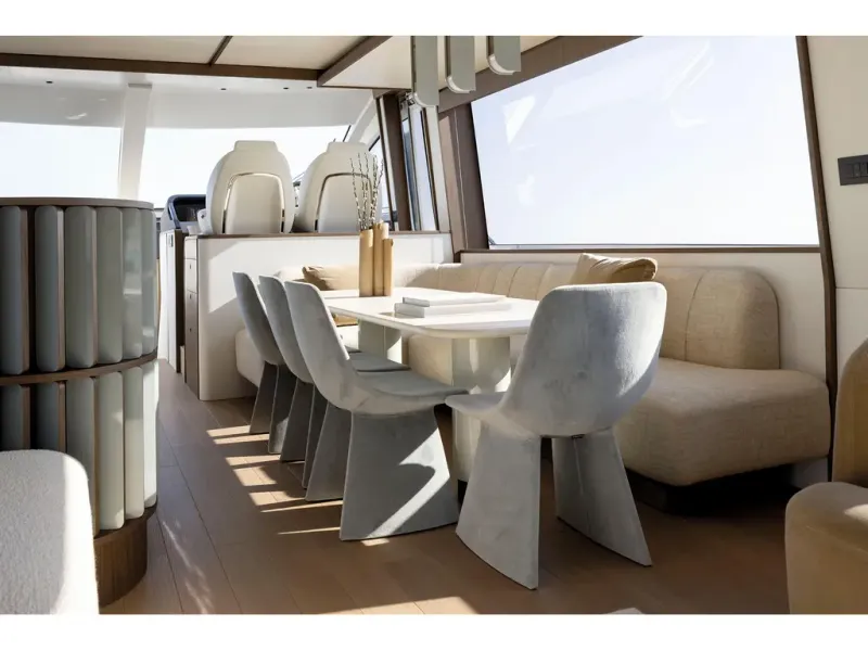 Slide: The Image of Azimut FLY 72 2026 - 18