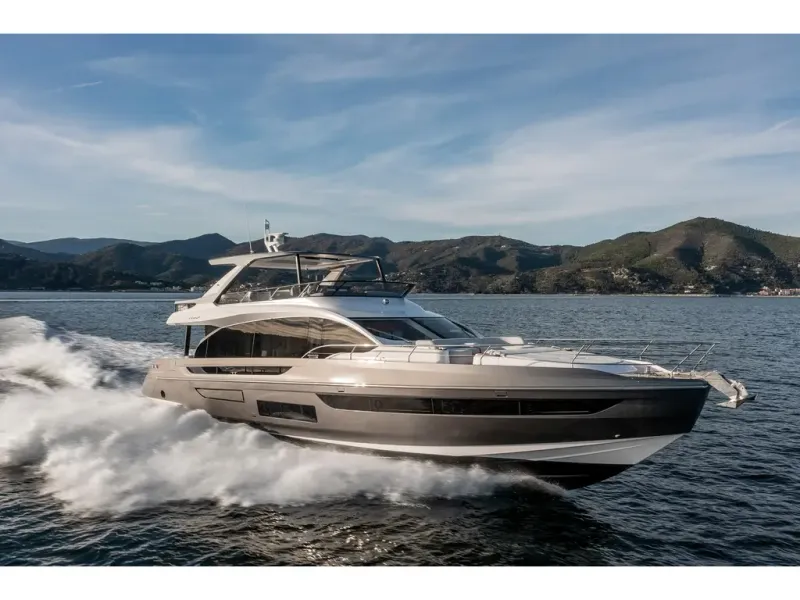 Slide: The Image of Azimut FLY 72 2026 - 4