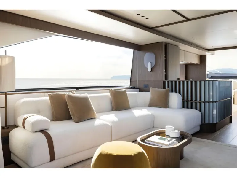 Slide: The Image of Azimut FLY 72 2026 - 52