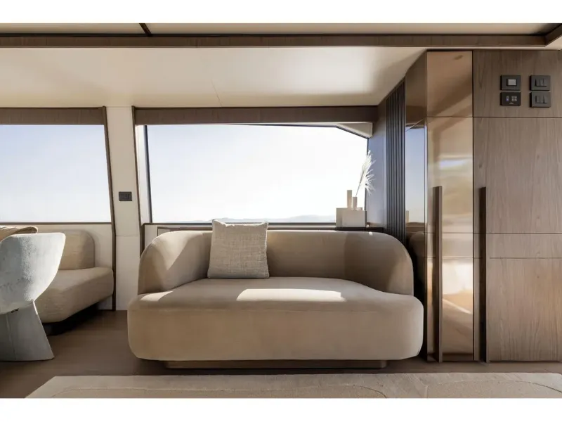 Slide: The Image of Azimut FLY 72 2026 - 54