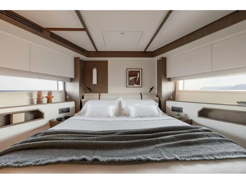 Slide: The Image of Azimut FLY 72 2026 - 55