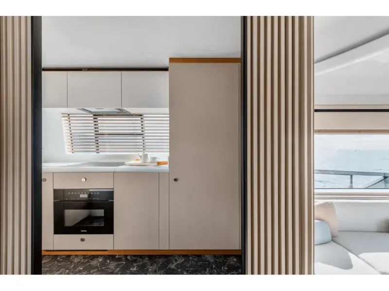 Slide: The Image of Azimut FLY 68 2026 - 33