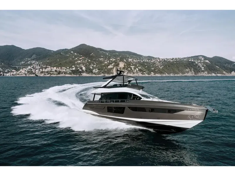 Slide: The Image of Azimut FLY 68 2026 - 4
