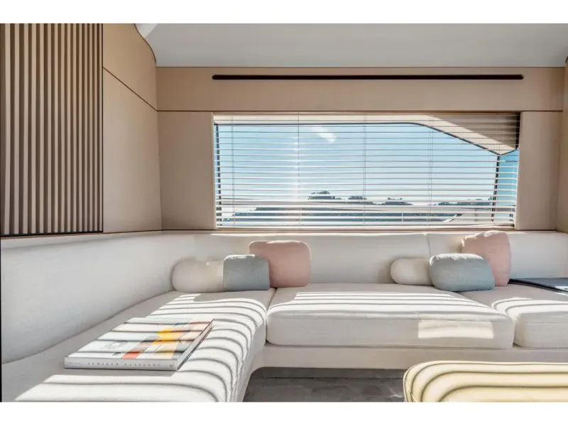 Slide: The Image of Azimut FLY 68 2026 - 45