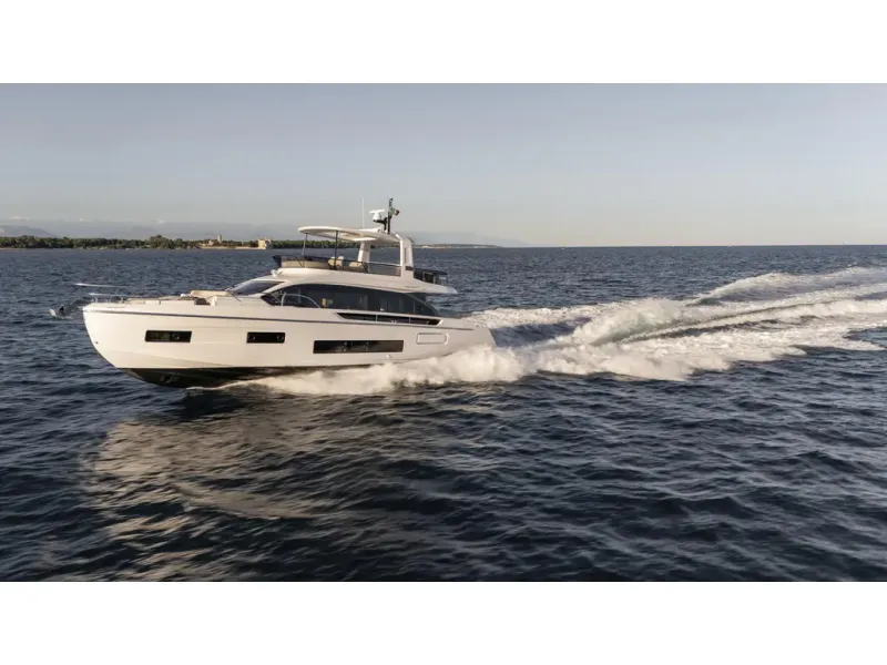 Slide: The Image of Azimut FLY 62 2026 - 2