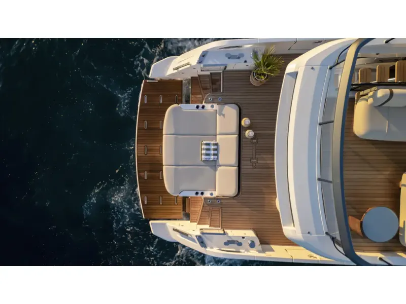 Slide: The Image of Azimut FLY 62 2026 - 5