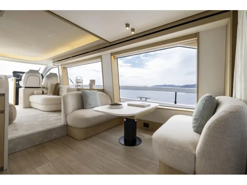 Slide: The Image of Azimut FLY 62 2026 - 9