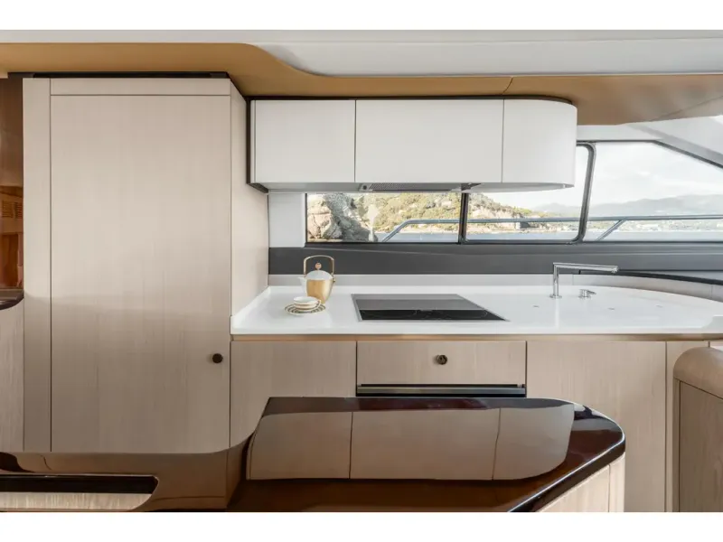 Slide: The Image of Azimut FLY 60 2026 - 22