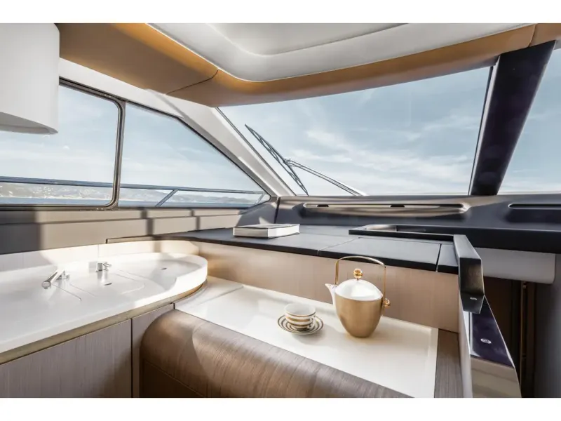 Slide: The Image of Azimut FLY 60 2026 - 23