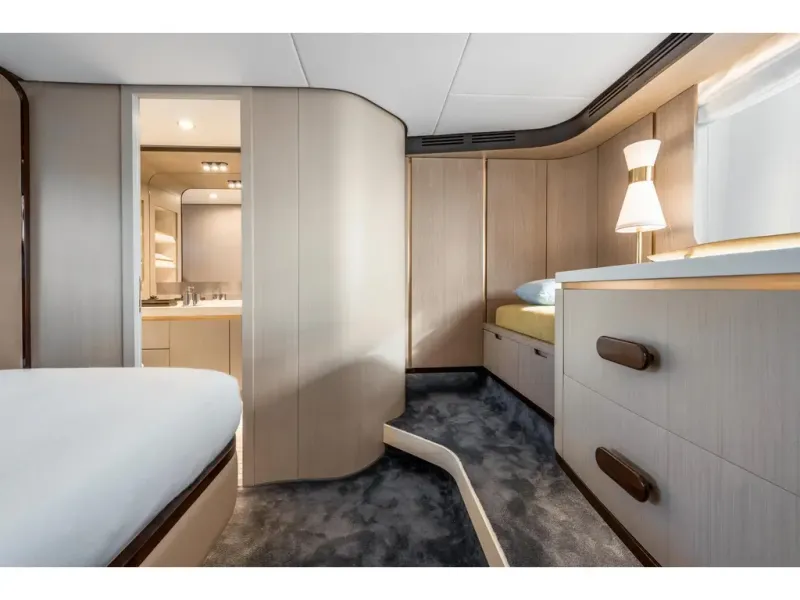 Slide: The Image of Azimut FLY 60 2026 - 27