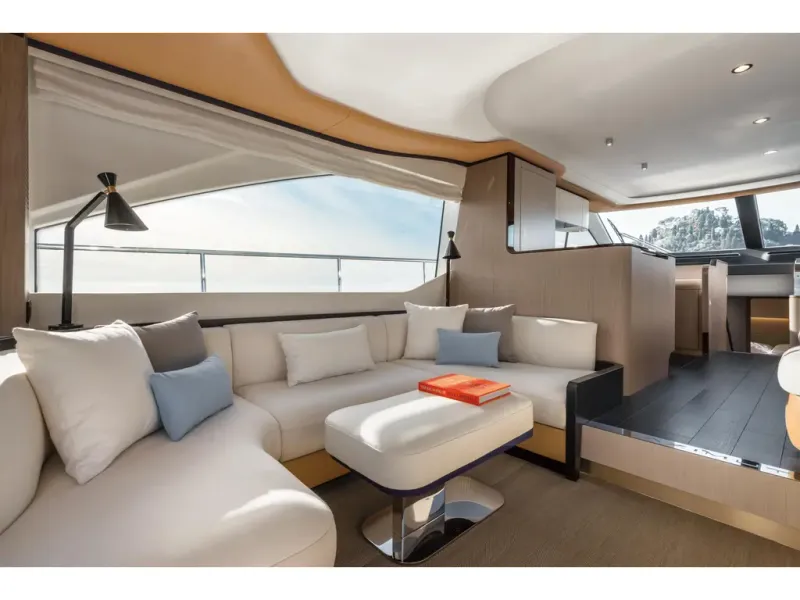 Slide: The Image of Azimut FLY 60 2026 - 34