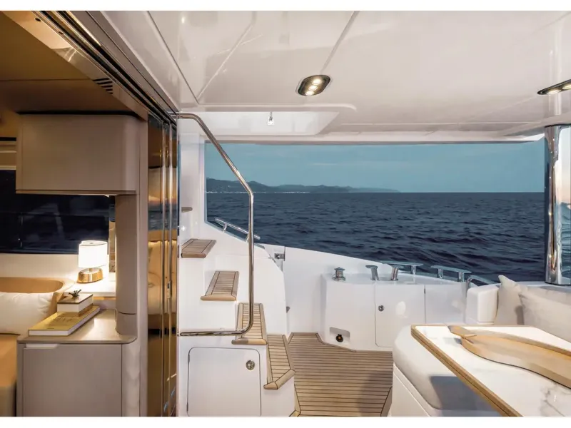 Slide: The Image of Azimut FLY 60 2026 - 6