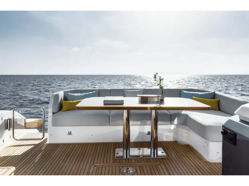 Slide: The Image of Azimut FLY 53 2026 - 12