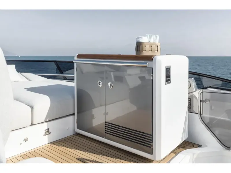 Slide: The Image of Azimut FLY 53 2026 - 27