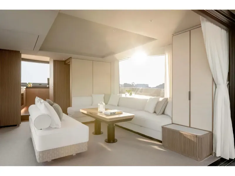 Slide: The Image of Azimut SEADECK 7 2026 - 12