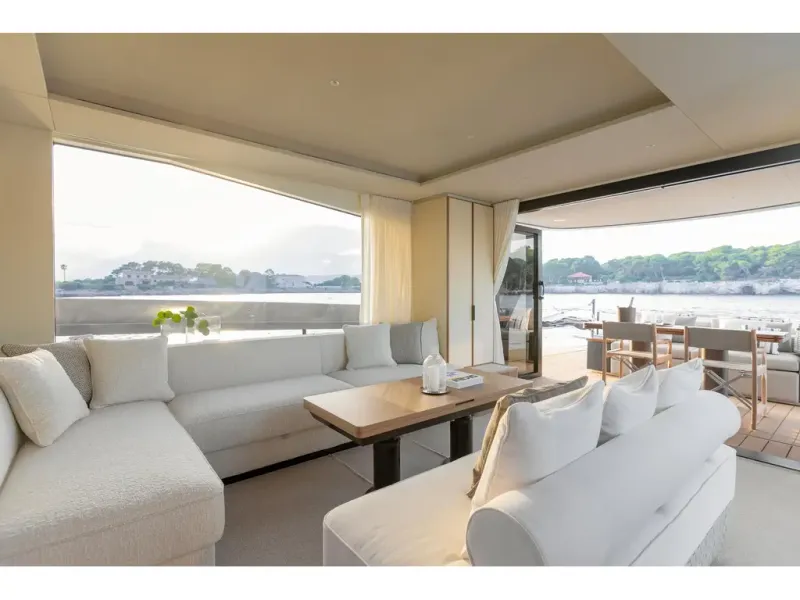 Slide: The Image of Azimut SEADECK 7 2026 - 14