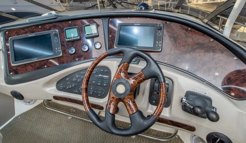 Slide: The Image of Cruisers Yachts 5470 2004 - 20